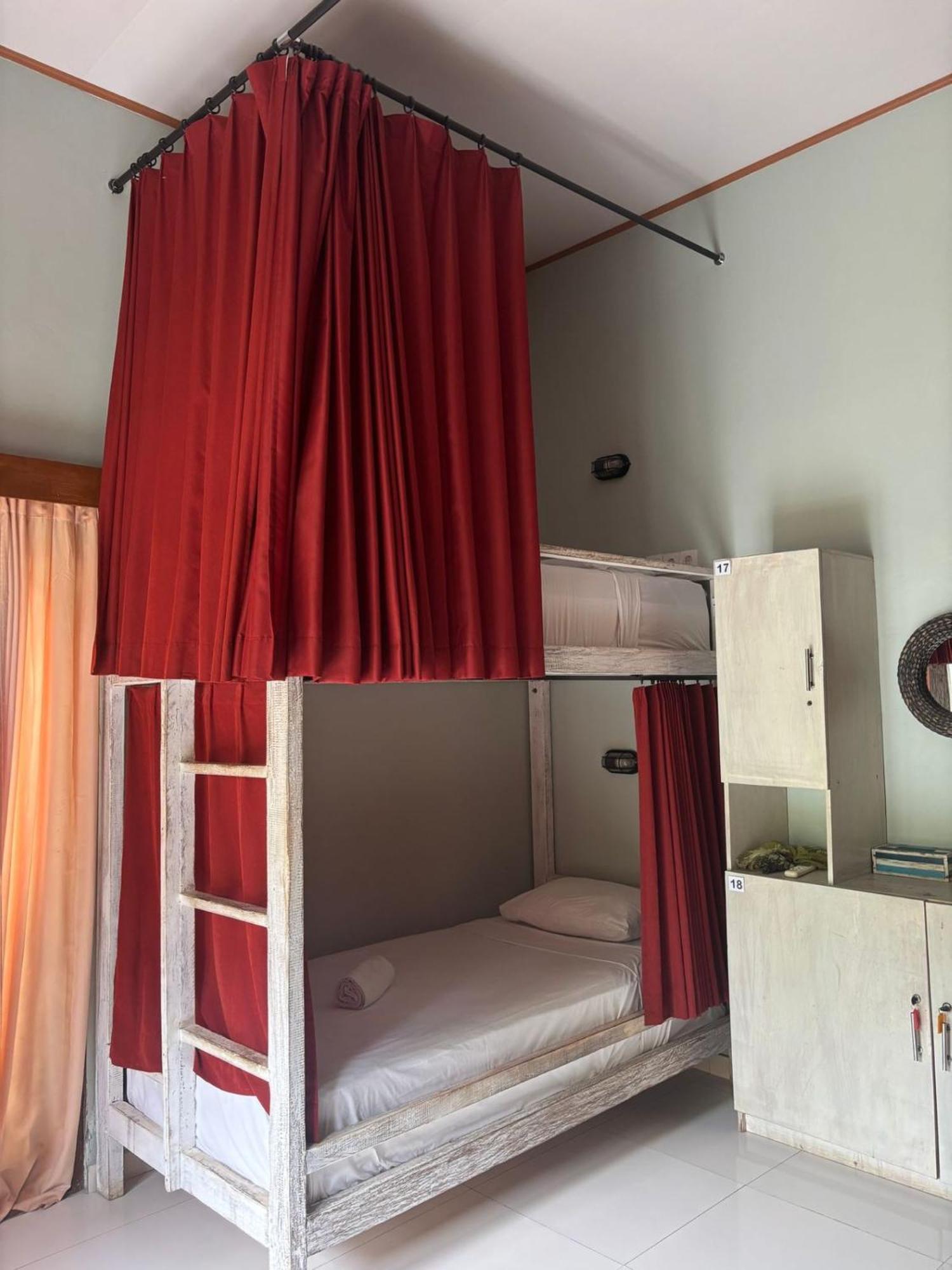 Castaway Island Hostel 蓝梦岛 外观 照片