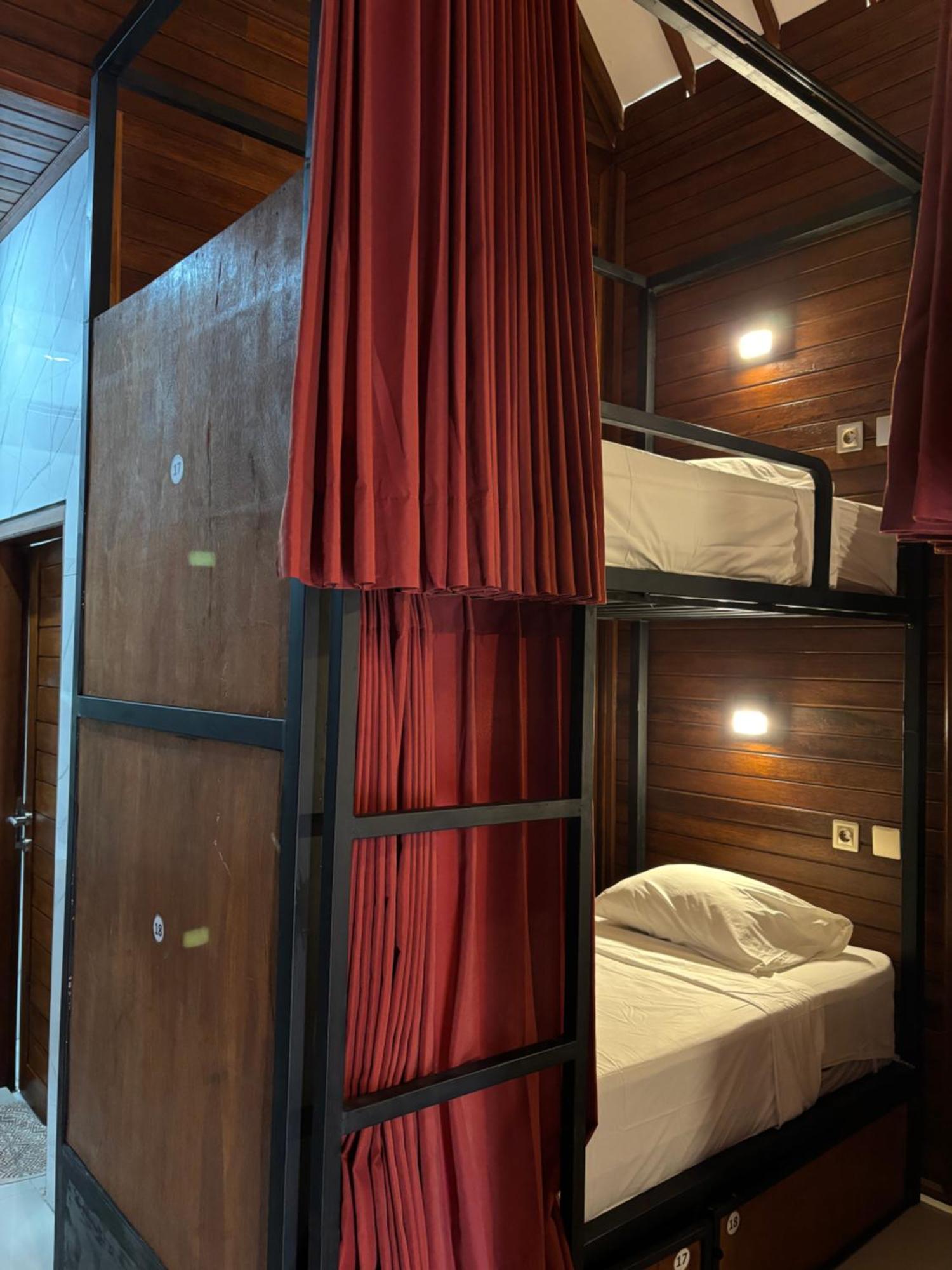 Castaway Island Hostel 蓝梦岛 外观 照片