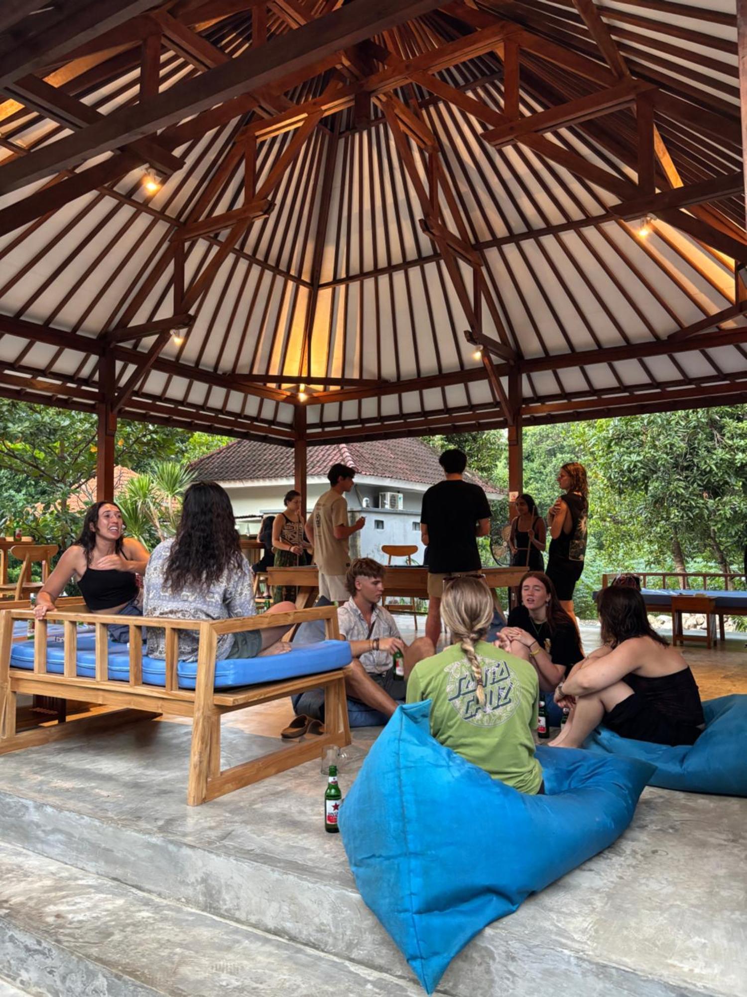 Castaway Island Hostel 蓝梦岛 外观 照片
