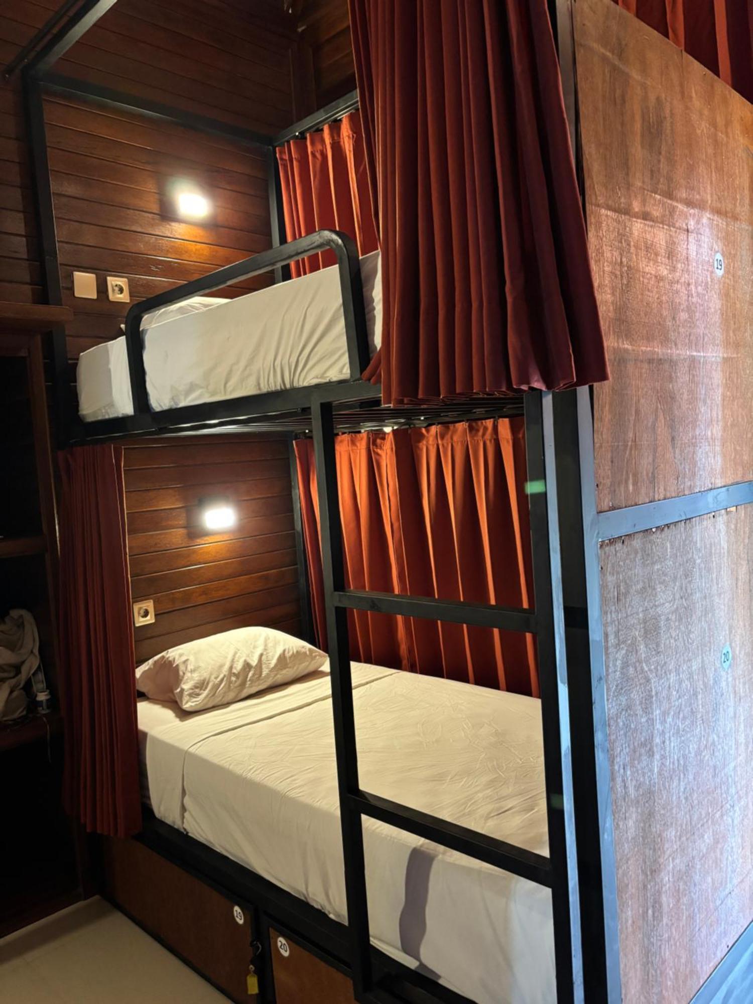 Castaway Island Hostel 蓝梦岛 外观 照片